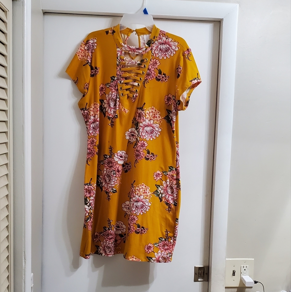 Soft Floral Summer/Spring Dress with Cloth Laced/Zigzag Collar and stretch